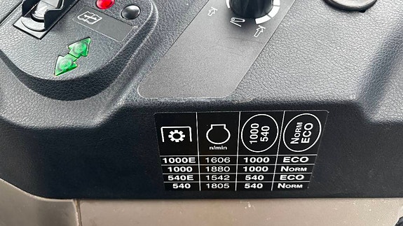 CASE IH LUXXUM 120 16 of 19