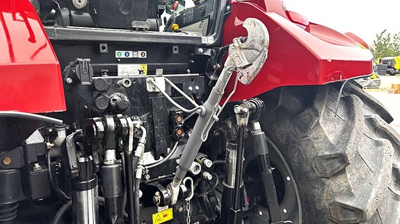 CASE IH LUXXUM 120 5 of 19