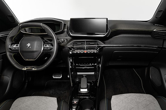 Peugeot e-2008 9 of 26