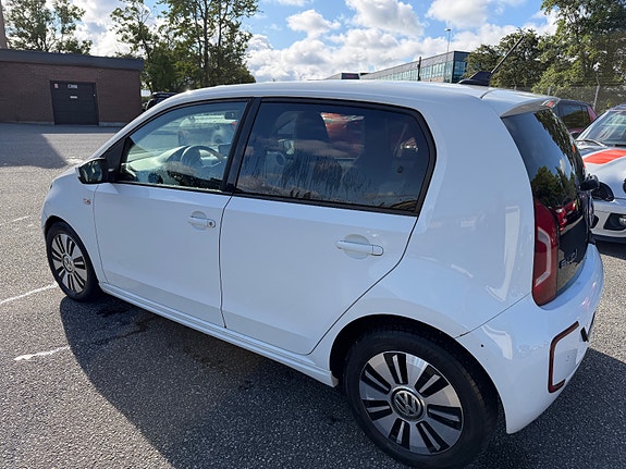 Volkswagen UP! 7 of 28