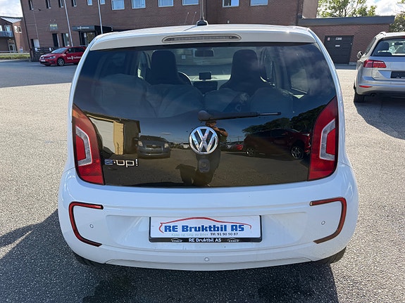 Volkswagen UP! 9 of 28
