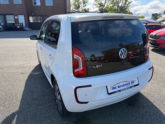 Volkswagen UP! 8 of 28
