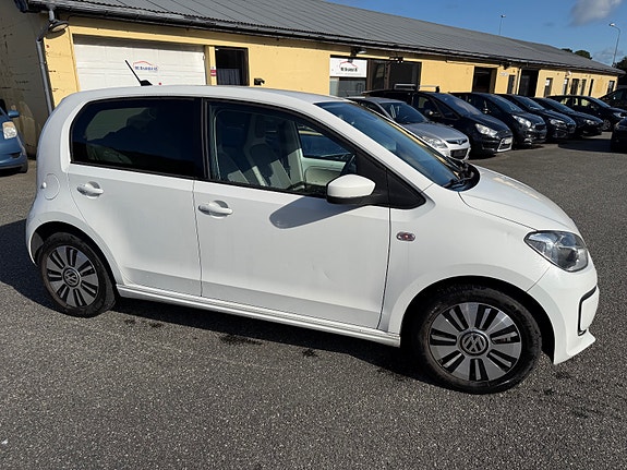 Volkswagen UP! 14 of 28