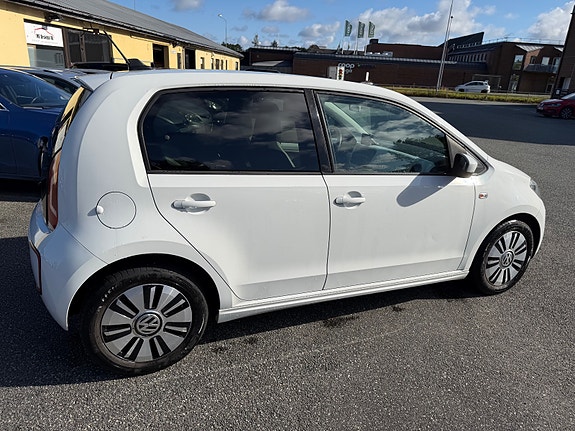 Volkswagen UP! 13 of 28