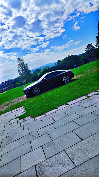 Mercedes-Benz S63 2 of 5