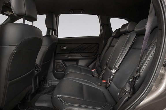 Mitsubishi Outlander 29 of 29