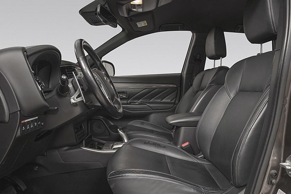 Mitsubishi Outlander 13 of 29