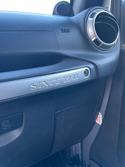 Jeep Wrangler 4 of 5