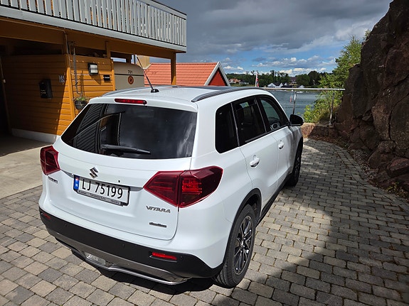 Suzuki Vitara 3 of 9