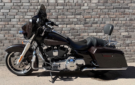 Harley-Davidson FLHX Street Glide 5 of 5