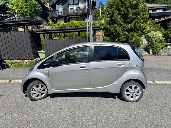 Citroen C-Zero 4 of 5