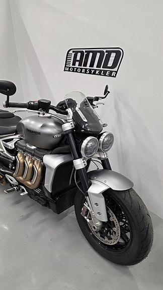 Triumph Rocket III R 2 of 10