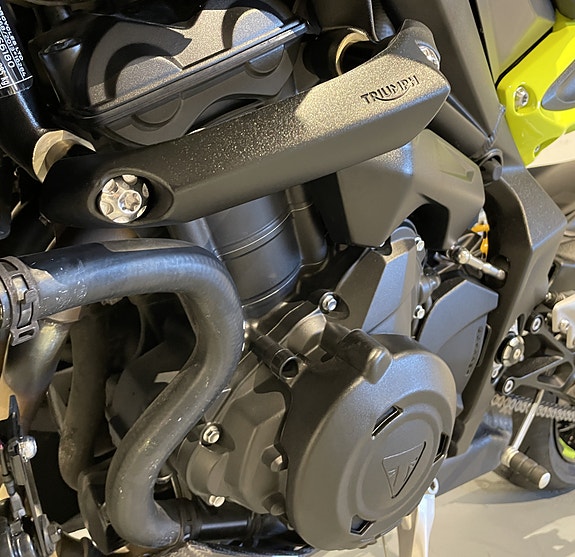 Triumph Street Triple Moto2™ Edition 6 of 17
