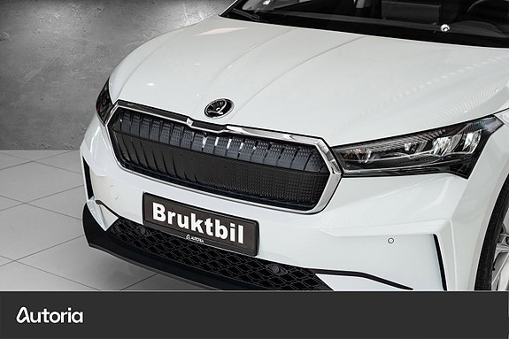 Skoda Enyaq 2 of 5