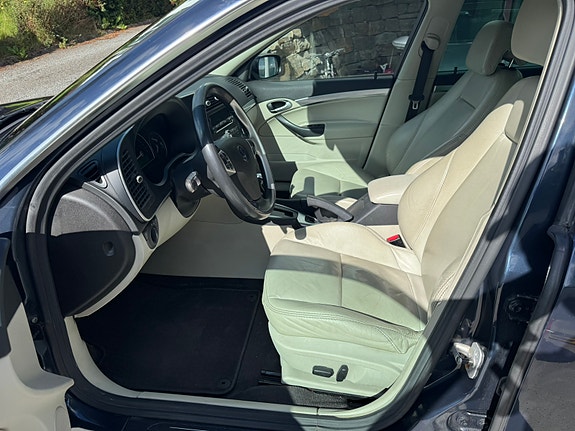 Saab 9-3 4 of 14