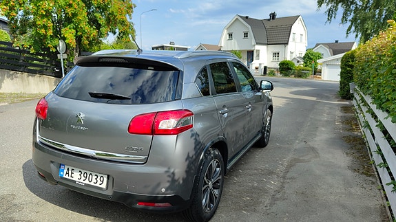 Peugeot 4008 3 of 24
