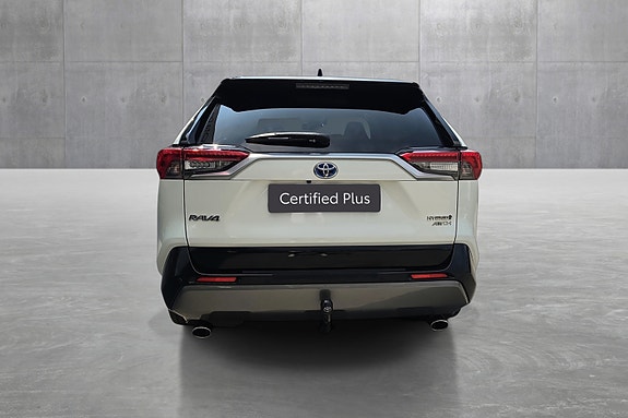 Toyota RAV4 4 of 5