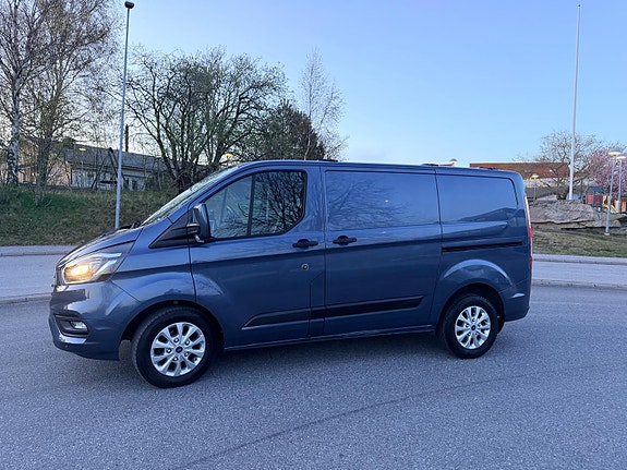 Ford Transit Custom 300L 3 of 5