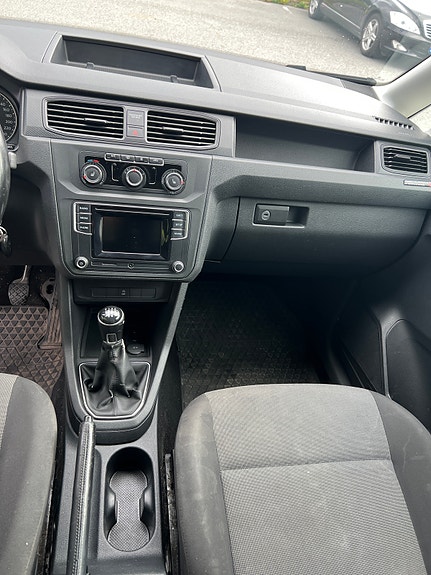 Volkswagen Caddy Maxi 4 of 5