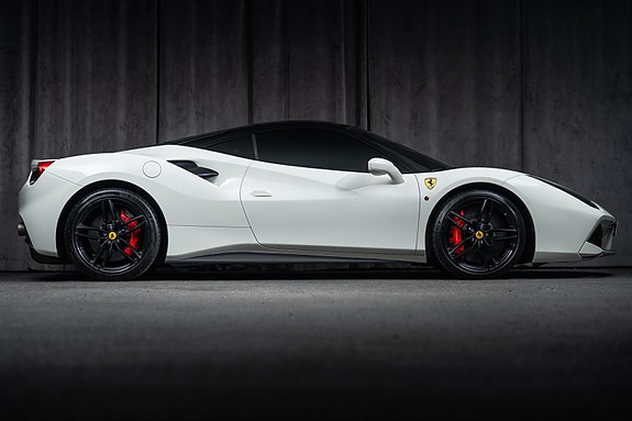 Ferrari 488 GTB 6 of 30