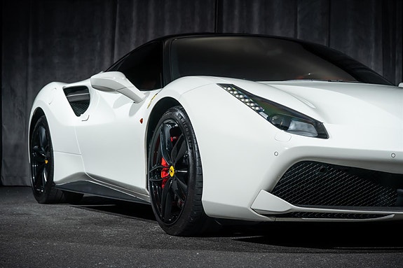 Ferrari 488 GTB 9 of 30
