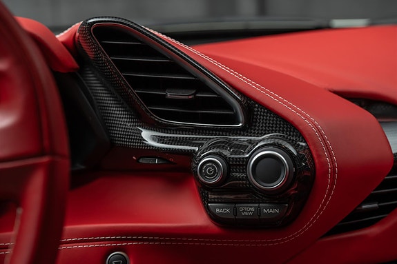 Ferrari 488 GTB 28 of 30