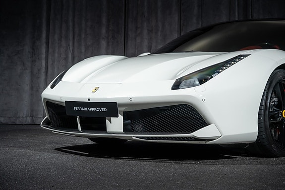 Ferrari 488 GTB 11 of 30