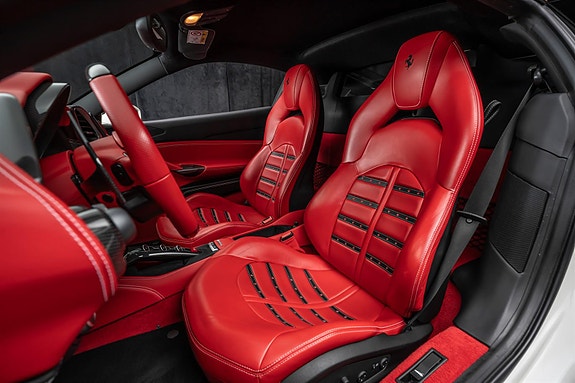 Ferrari 488 GTB 12 of 30