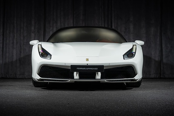Ferrari 488 GTB 8 of 30
