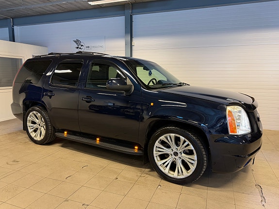 GMC Yukon 2 of 26