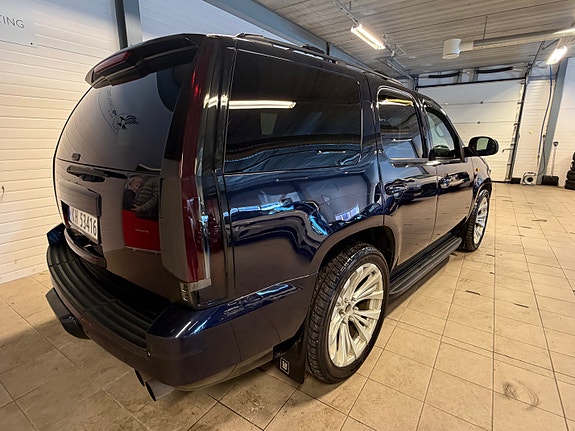 GMC Yukon 8 of 26