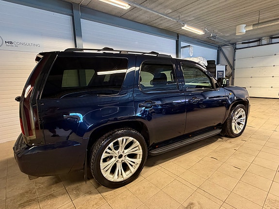 GMC Yukon 7 of 26