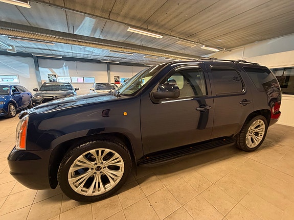 GMC Yukon 13 of 26
