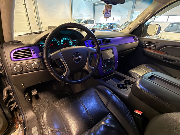GMC Yukon 17 of 26