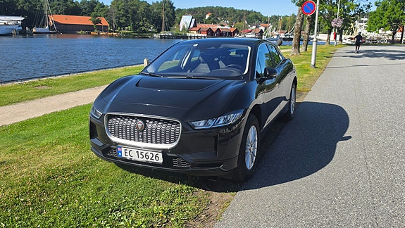 Jaguar I-PACE 9 of 19