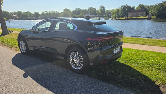 Jaguar I-PACE 6 of 19