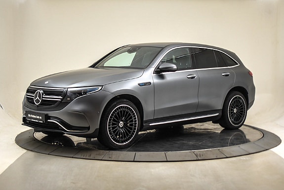 Mercedes-Benz EQC400 2 of 5