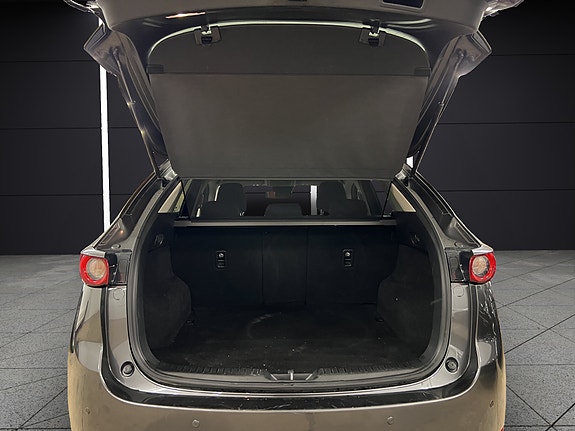 Mazda CX-5 25 of 25
