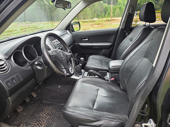 Suzuki Grand Vitara 10 of 20