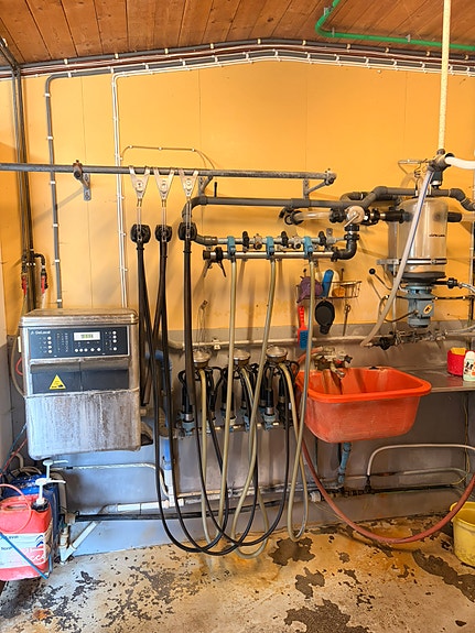 DeLaval innredning og melkeanlegg 3 of 3
