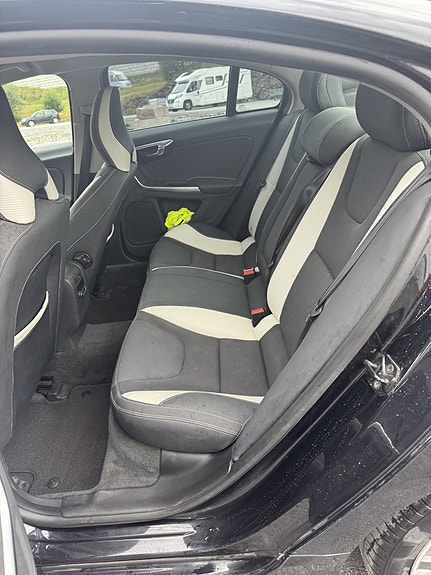 Volvo S60 5 of 5