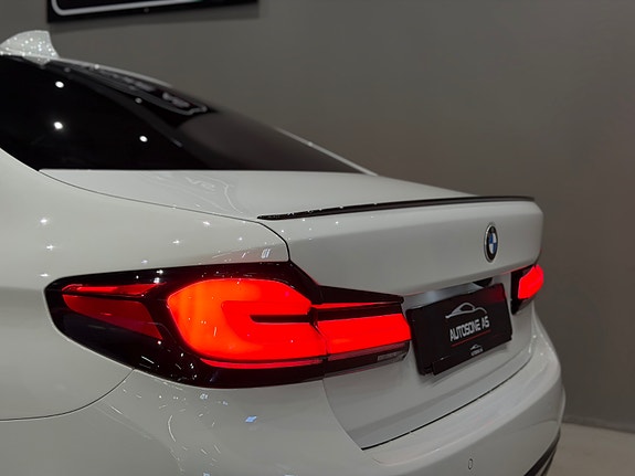 BMW 540i 9 of 30