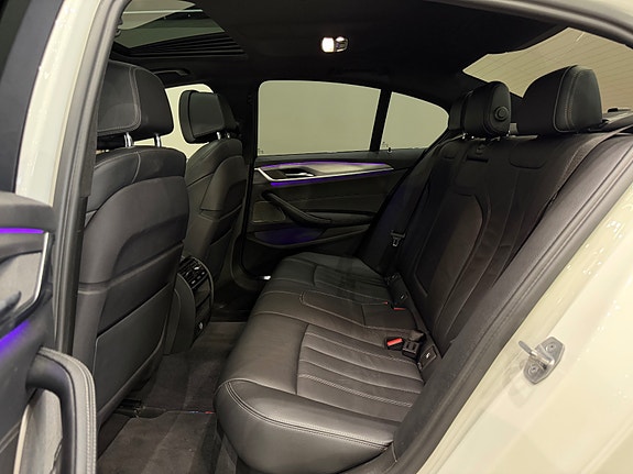 BMW 540i 24 of 30