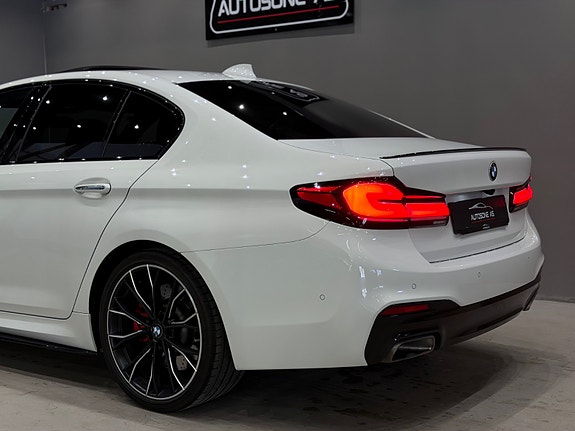 BMW 540i 8 of 30