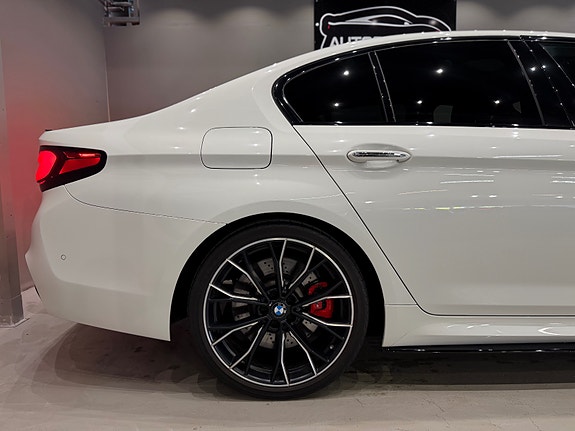 BMW 540i 13 of 30