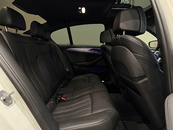 BMW 540i 23 of 30
