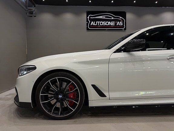 BMW 540i 12 of 30
