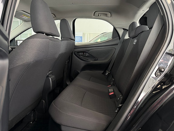 Toyota Yaris 26 of 30