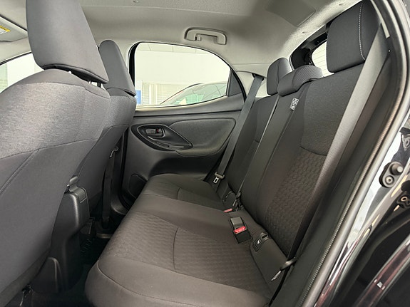 Toyota Yaris 28 of 30
