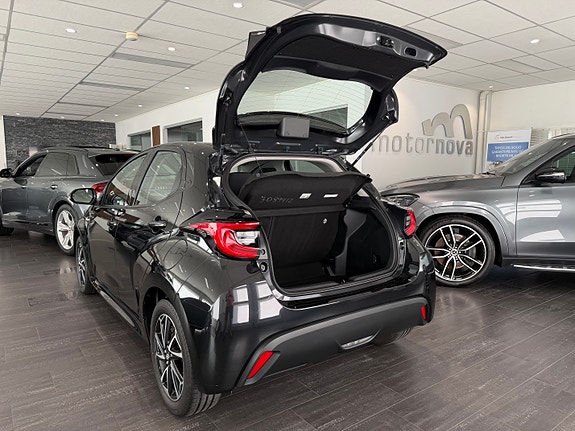 Toyota Yaris 22 of 30